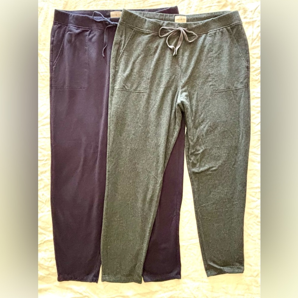 Pair of Lou & Grey XL Lounge Pants